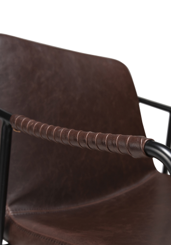 DAN-FORM BOTO lenestol Vintage kakao kunstskinn med svarte ben
