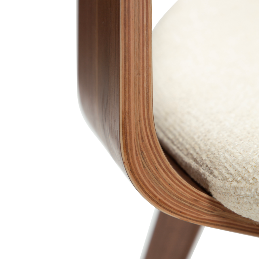 DANFORM Buckle Esszimmerstuhl - matter Mandel-Bouclé-Stoff mit Glitzer und walnussbraunem Holz