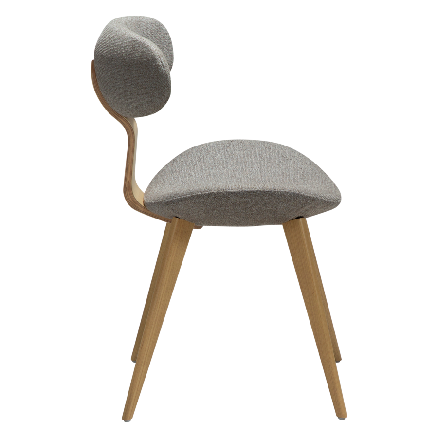 DANFORM Buckle Esszimmerstuhl - Pebble Earth Bouclé-Stoff und weiß getünchte Eiche