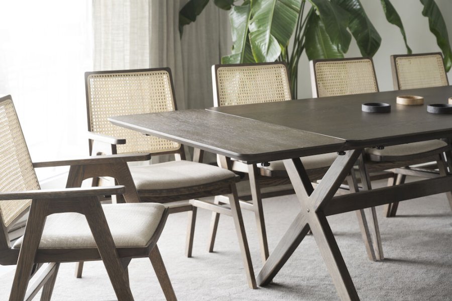 ROWICO Calverton spisebord, med uttrekk - brun eikefiner og eik (230x95)