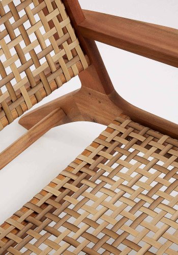 KAVE HOME Grignoon Sessel, m. Armlehnen – natürliches Polyrattan und Akazienholz