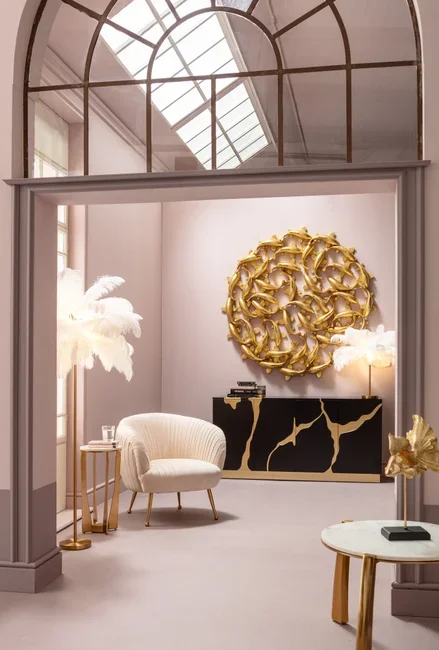 KARE DESIGN Feather Palm bordlampe - hvit strutsefjr og messingstl