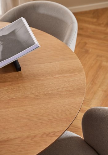 ACT NORDIC Darlene spisestuestol, med armlener, svingfunksjon, retursving - beige stoff og svart stl