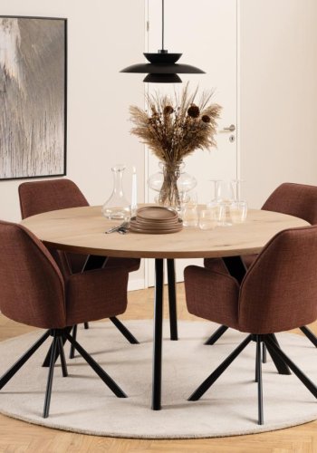 ACT NORDIC Glenda Esszimmerstuhl, mit Armlehnen und Drehfunktion – Terrakotta-Stoff und schwarzer Stahl