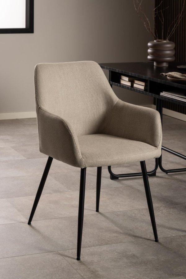 ACT NORDIC Lizzy Esszimmerstuhl, mit Armlehnen und Reißverschluss – beiger Stoff und schwarzer Stahl