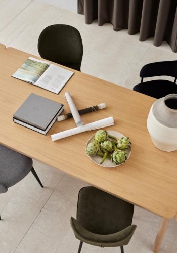 ACT NORDIC Evelyn Esszimmerstuhl, mit Reißverschluss – olivgrüner Stoff und schwarzer Stahl