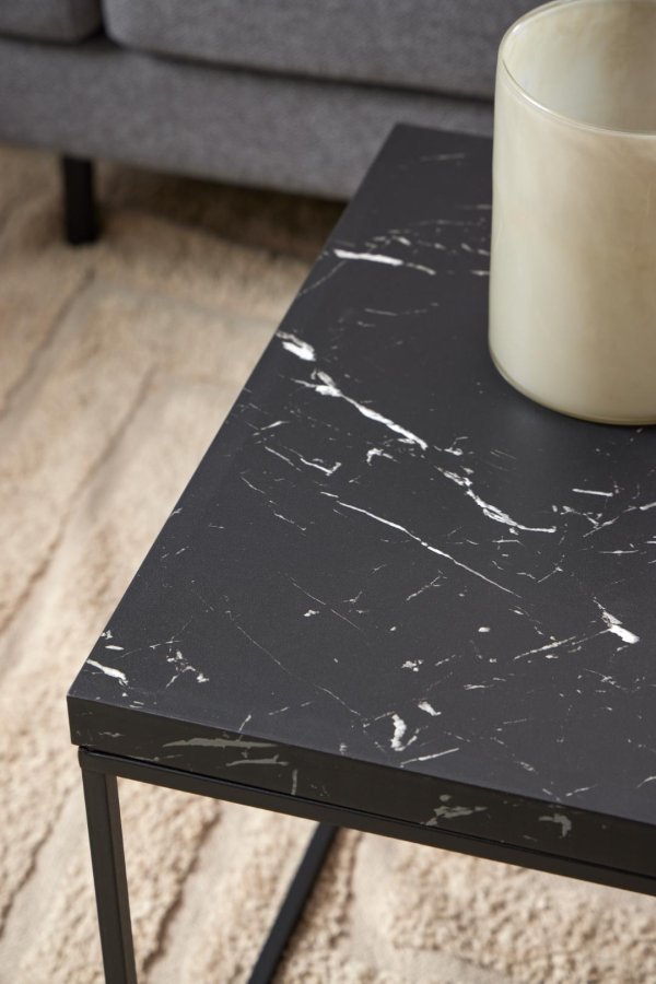 ACT NORDIC Barossa sofabord, rektangulr - sort marmor Marquina ru melamin og sort stl (110x55)