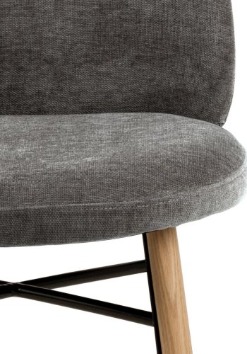 ACT NORDIC Sophia spisestuestol - mrkegrtt stoff og matt naturlig eik