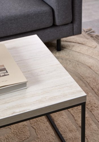 ACT NORDIC Barossa sofabord, rektangulr - travertin ru melamin og sort stl (110x55)
