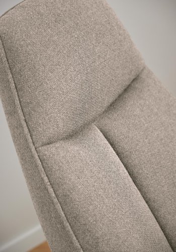 ACT NORDIC Texas Relaxsessel, mit Armlehnen und Taschenfedern – beiger Stoff und schwarzer Stahl