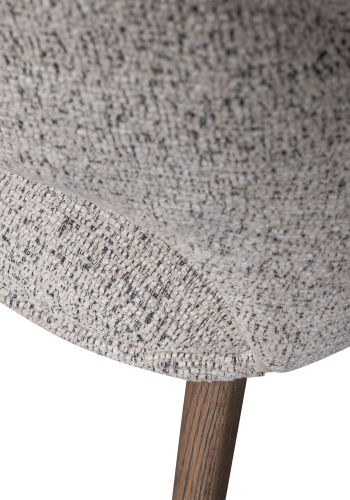 WOOOD MURAT SPISESTOL NATURLIG MED TRE I MRK BRUN