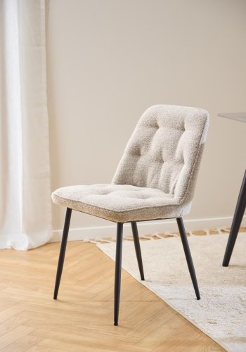 ACT NORDIC Brooke Esszimmerstuhl - beiger Stoff und schwarzer Stahl