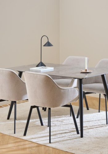 ACT NORDIC Clara spisestuestol, med armlener og svingbar retur - beige stoff og svart stl