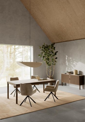 ACT NORDIC Eddie Esszimmerstuhl, mit Drehfunktion – beiger Stoff und schwarzer Stahl