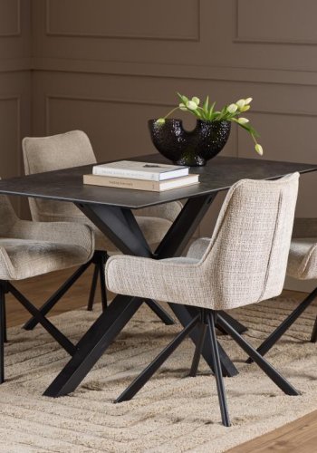 ACT NORDIC Eddie Esszimmerstuhl, mit Drehfunktion – beiger Stoff und schwarzer Stahl