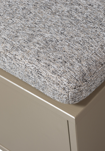 WOOOD TURNER FÖRVARINGSBÄNK I FURU MED SITTDYNA I KHAKI [fsc]