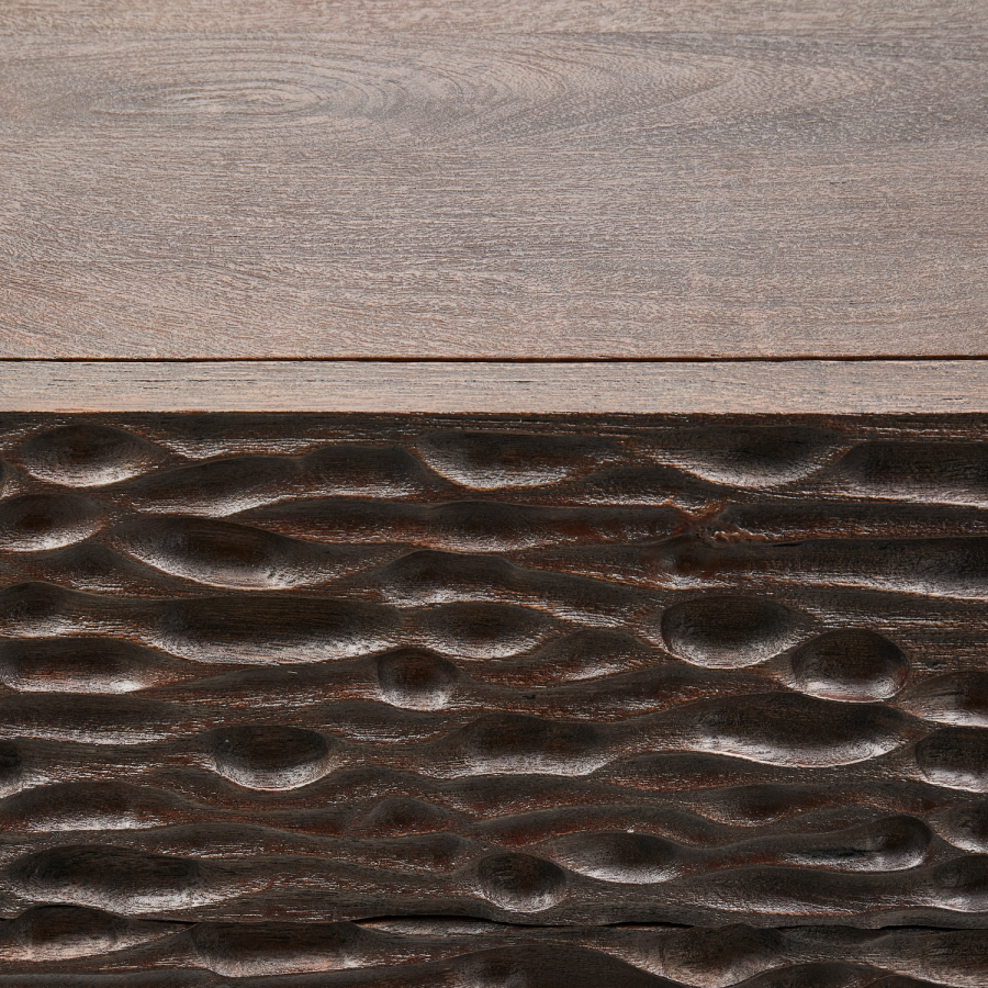 WOOOD SMRET NATBORD MED SKUFFER I MANGO TR MRKEBRUNT