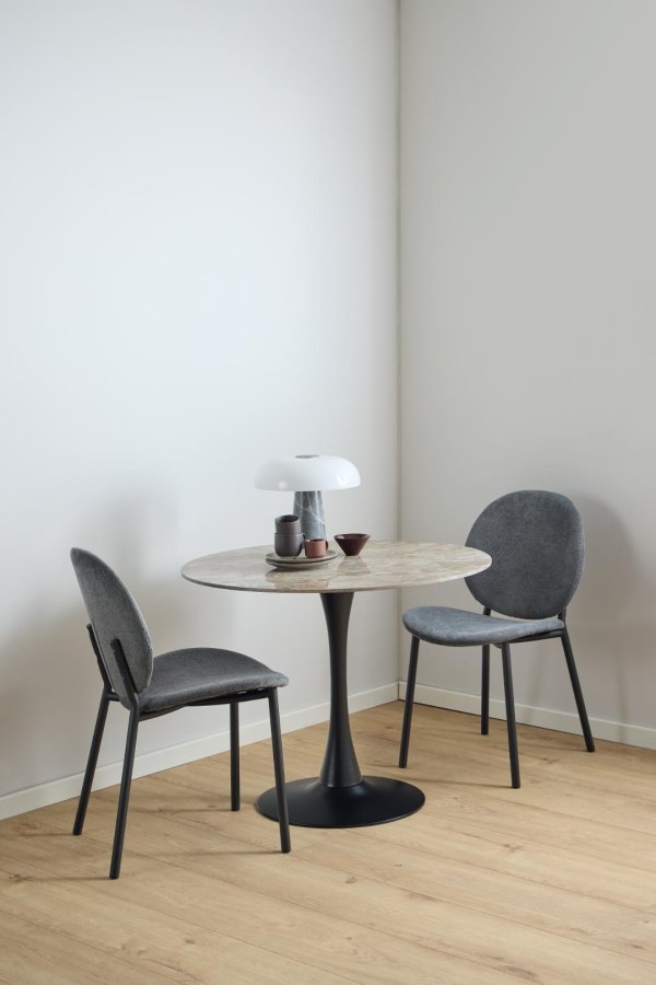 ACT NORDIC Cliff spisestol, Caso stoff antrasitt 17, Stativ matt svart grovt pulverlakkert stl med glidels, eske 2 stk.