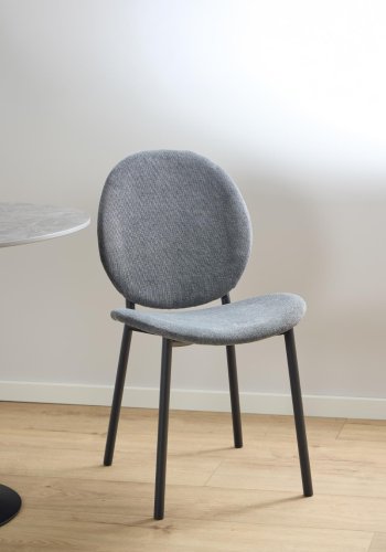 ACT NORDIC Cliff spisestol, Caso stoff antrasitt 17, Stativ matt svart grovt pulverlakkert stl med glidels, eske 2 stk.