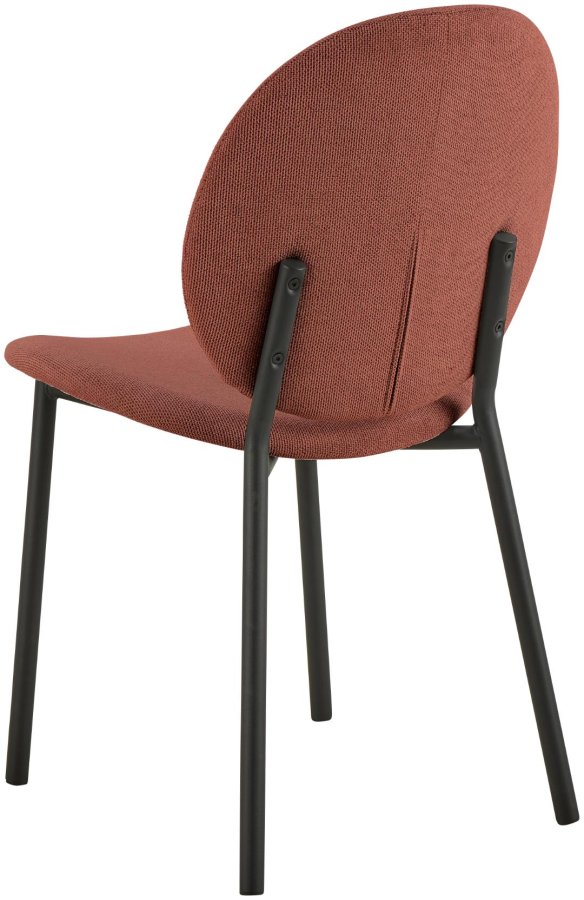 ACT NORDIC Cliff spisestuestol, Caso stoff terrakotta 18, Ramme matt svart grov pulverlakkert stl med glidels, eske 2 stk.