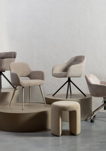 WOOOD Fenne spisebordsstol, m. drejefunktion og armln - natur stof og sort metal