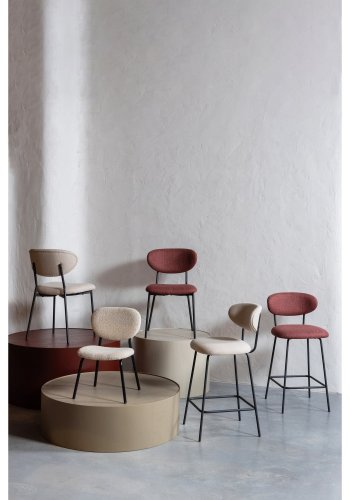 WOOOD Kjeld barstol, m. rygln og fodsttte - natur polyester og sort metal