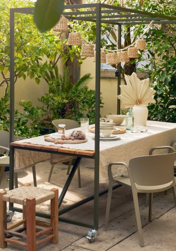 WOOOD BLUE SKY TR�DG�RDSBORD MED DEKORAM, KAMOUFLAGEGR�N