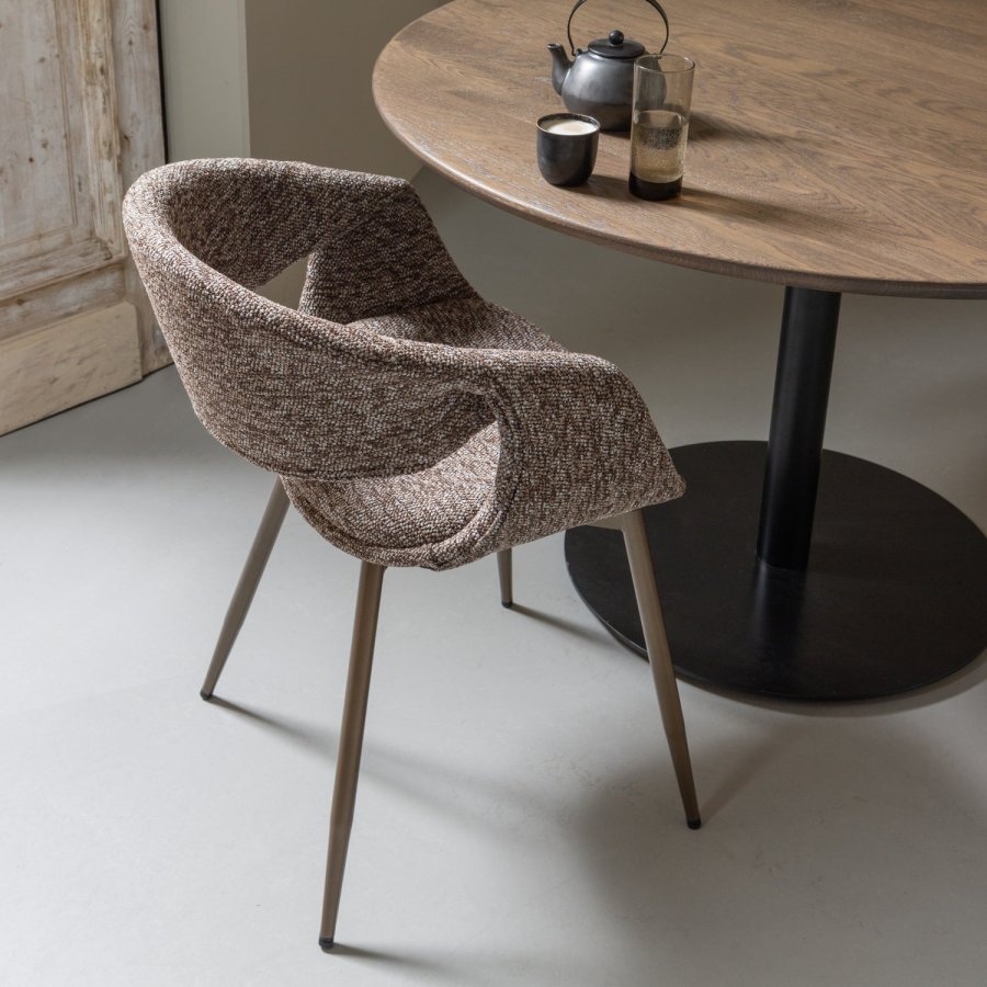 WOOOD YOSSI SPISESTOL BRUN MED KOBBERBEN