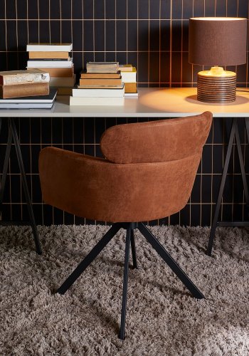 WOOOD Fenne spisebordsstol, m. arml�n og drejefunktion - cognac kunstl�der og sort metal