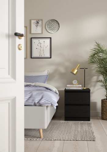 TVILUM Naia Nachttisch - Esche schwarz, mit 2 Schubladen 