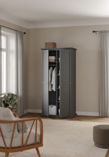 TVILUM Paris garderobeskab - mat gr� tr�, m. 2 l�ger 