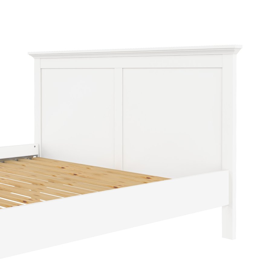 TVILUM Paris S&auml;ngram - Vitt Tr&auml; (180 x 200 cm)