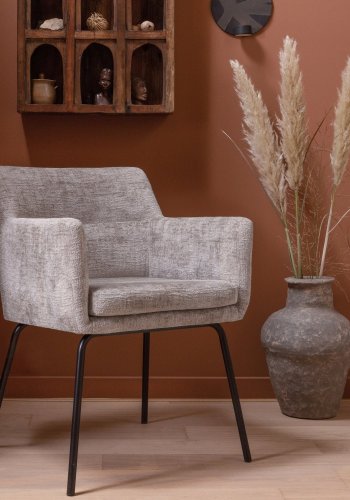 WOOOD Kam matstol med armst�d i off-white
