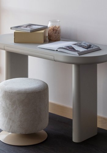 WOOOD Islen puff med svingfot Boucl&eacute; beige