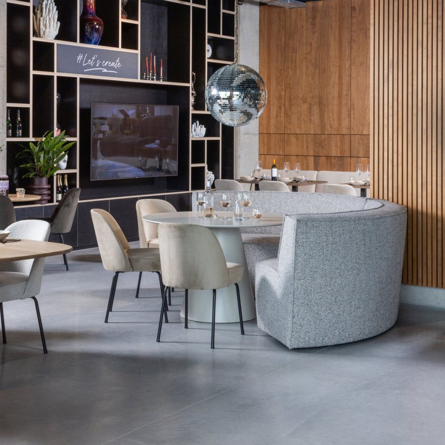 WOOOD Europa spisebord med 4 seter, benk, vevd stoff, sandmelert