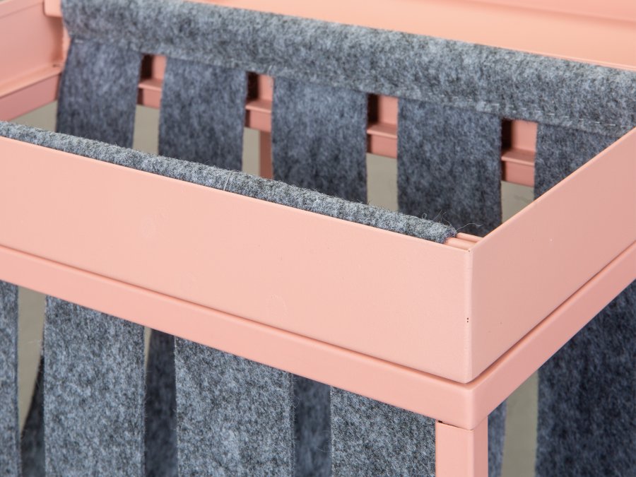 NORDIC LIVING COLLECTION Sidobord Club NY Magazine Mellow rosa/filtgr� med hylla f&ouml;r tidskrifter.