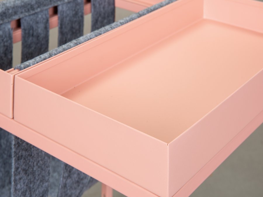 NORDIC LIVING COLLECTION Sidobord Club NY Magazine Mellow rosa/filtgr� med hylla f&ouml;r tidskrifter.