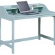 NORDIC LIVING COLLECTION Skrivbord i massivt tr� i salviagr�nt med rundade h�rn och kanter, praktiska fack och h�l f�r sladdar.