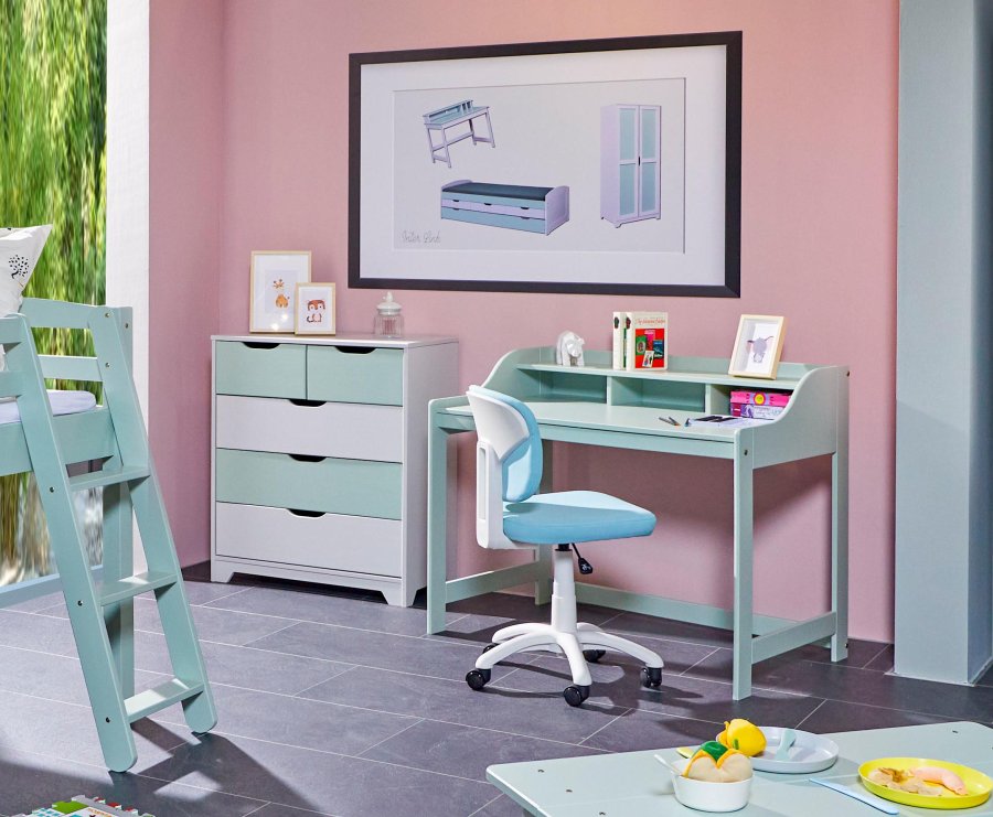 NORDIC LIVING COLLECTION Skrivbord i massivt tr� i salviagr�nt med rundade h�rn och kanter, praktiska fack och h�l f�r sladdar.