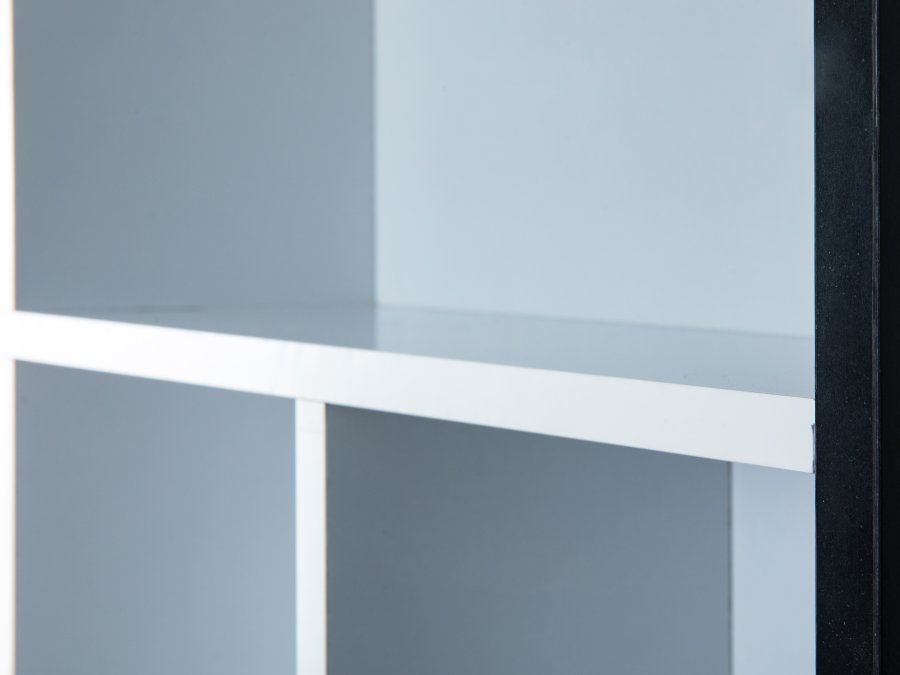 NORDIC LIVING COLLECTION Decem svart-hvitt oppbevaringsskap med 10 oppbevaringsrom, uten glass