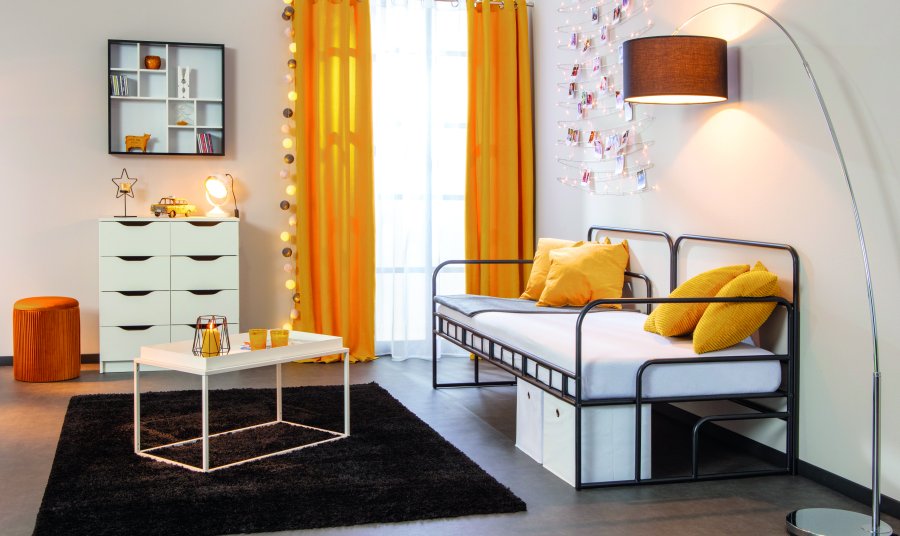 NORDIC LIVING COLLECTION Decem svart-hvitt oppbevaringsskap med 10 oppbevaringsrom, uten glass