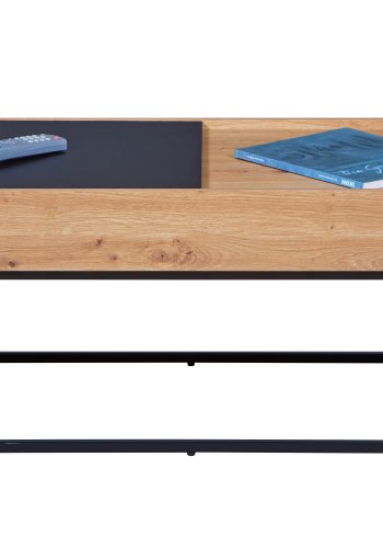 NORDIC LIVING COLLECTION Filora salongbord i svart eik med h�ndlaget finish og god plass p� bordplaten.