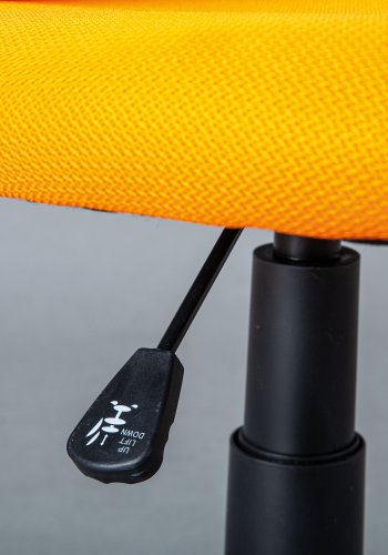 NORDIC LIVING COLLECTION  Jessi svingstol i oransje/gr�nn netting med roterende sete, 5 lastavhengige bremsede sikkerhetshjul og trinnl�s h�ydejustering