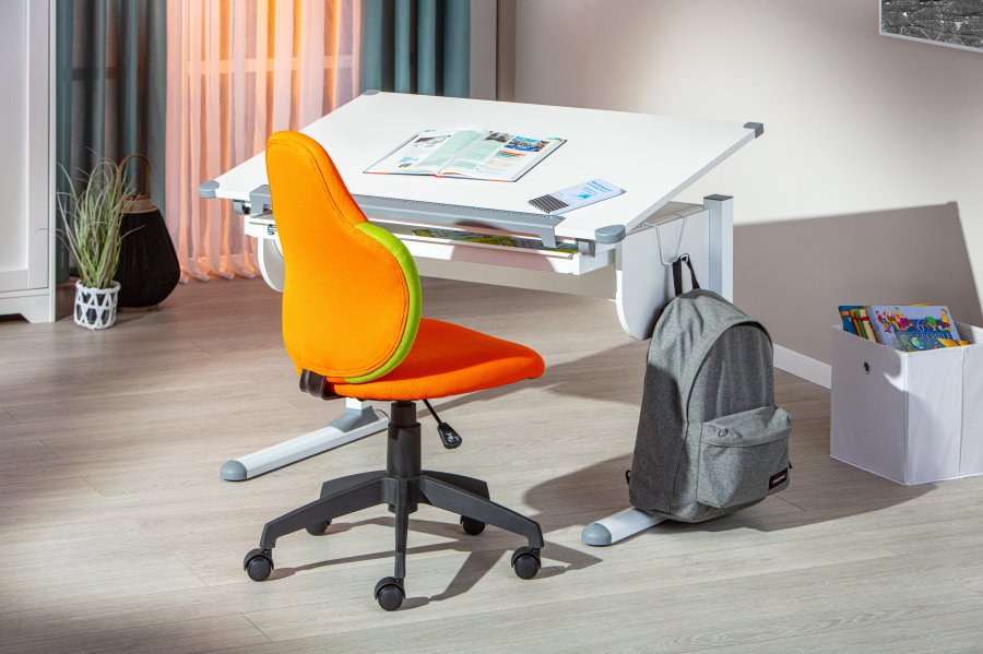 NORDIC LIVING COLLECTION  Jessi svingstol i oransje/gr�nn netting med roterende sete, 5 lastavhengige bremsede sikkerhetshjul og trinnl�s h�ydejustering