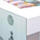 NORDIC LIVING COLLECTION Vitt Londoncube sidobord med logotyp och 2 hyllor