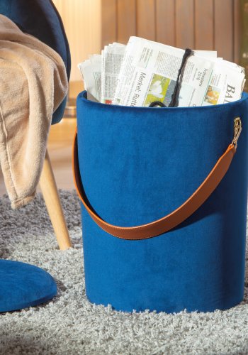 NORDIC LIVING COLLECTION Papua-pall i sammetsbl�tt med PU-handtag, f�rvaringsutrymme och b�rrem i konstl�der