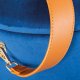 NORDIC LIVING COLLECTION Papua-pall i sammetsbl�tt med PU-handtag, f�rvaringsutrymme och b�rrem i konstl�der