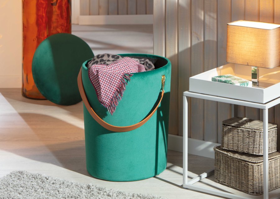 NORDIC LIVING COLLECTION Papua-pall i gr�n sammet med PU-handtag, f�rvaringsutrymme och b�rrem i konstl�der