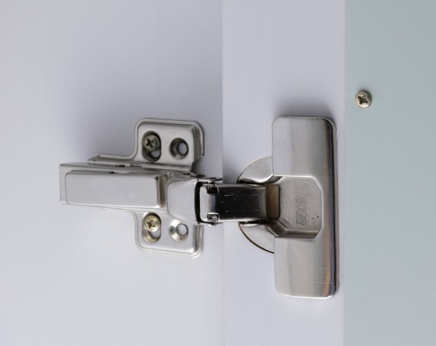 NORDIC LIVING COLLECTION Prati barnegarderobe med 2 d�rer, laget av heltre furu, malt lys gr�