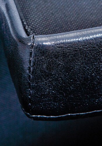 NORDIC LIVING COLLECTION Inte bara anv&auml;ndbar f&ouml;r f&ouml;rvaring av f&ouml;rem�l, utan &auml;ven perfekt att sitta p� tack vare det vadderade locket.